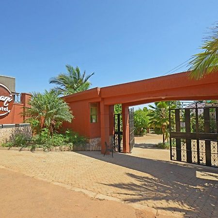 Ropani Hotel Kitende Экстерьер фото