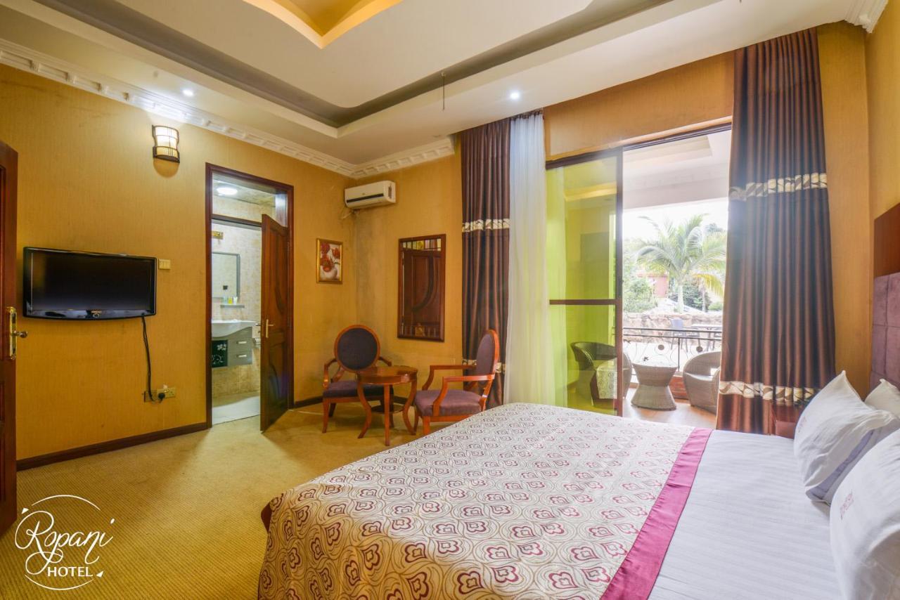 Ropani Hotel Kitende Экстерьер фото