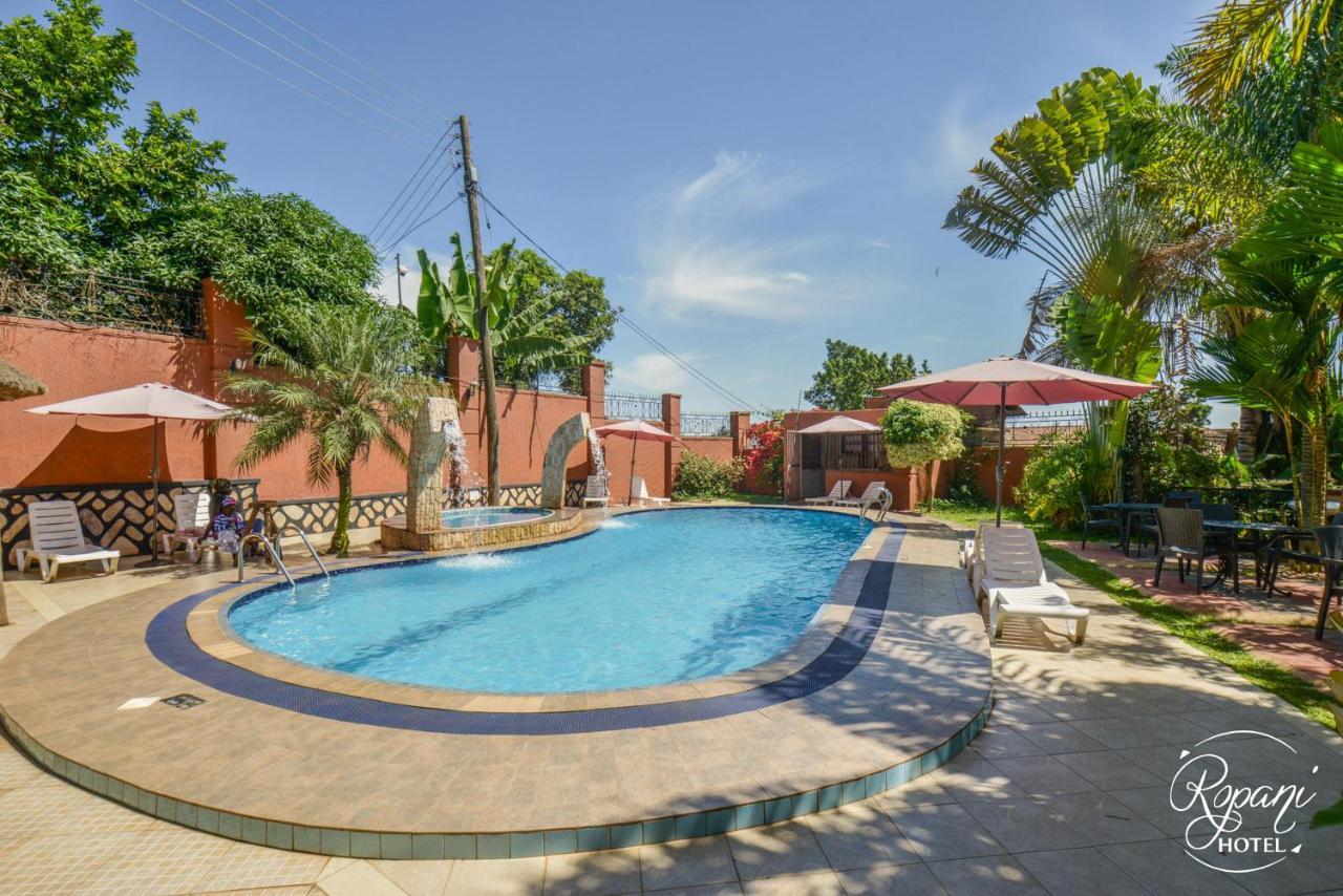 Ropani Hotel Kitende Экстерьер фото