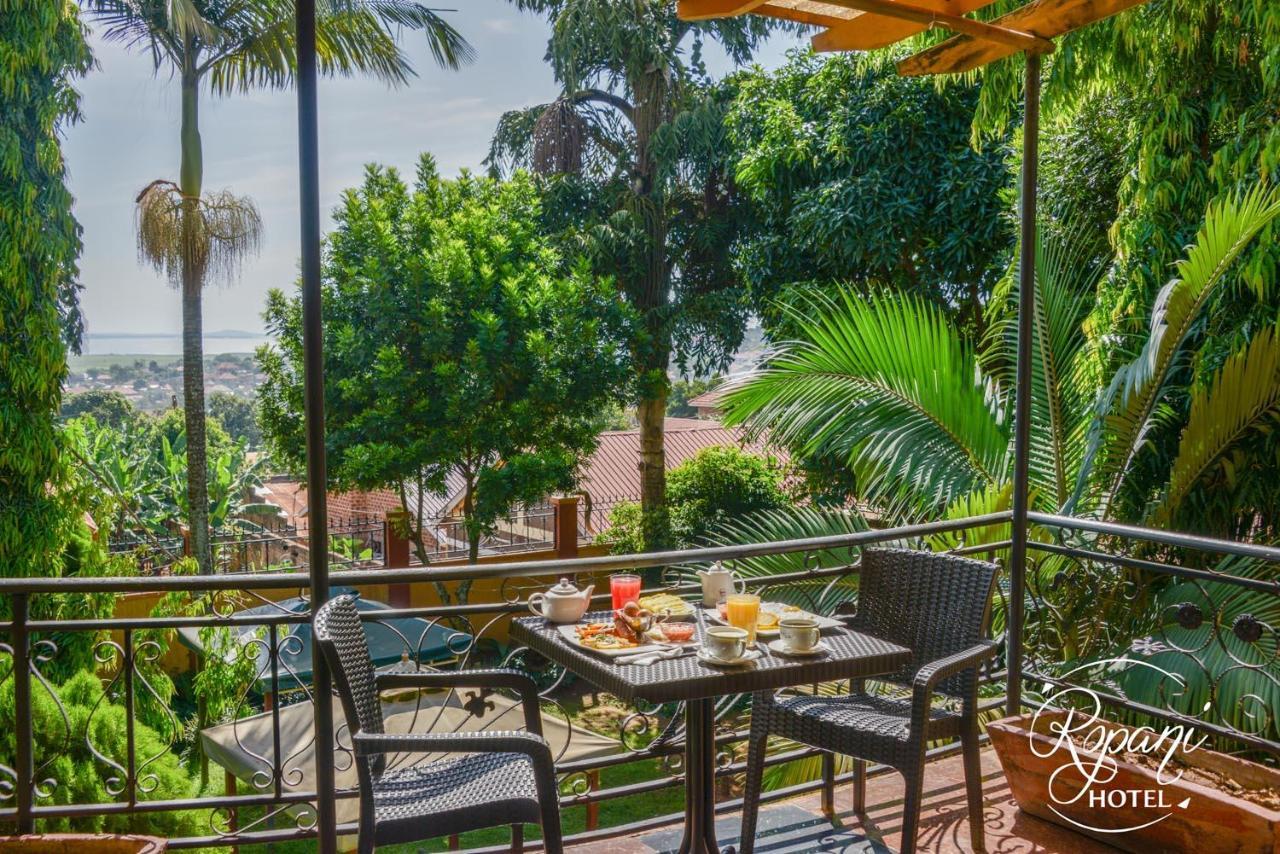 Ropani Hotel Kitende Экстерьер фото