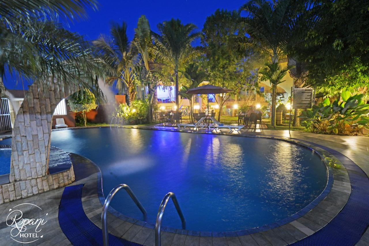Ropani Hotel Kitende Экстерьер фото
